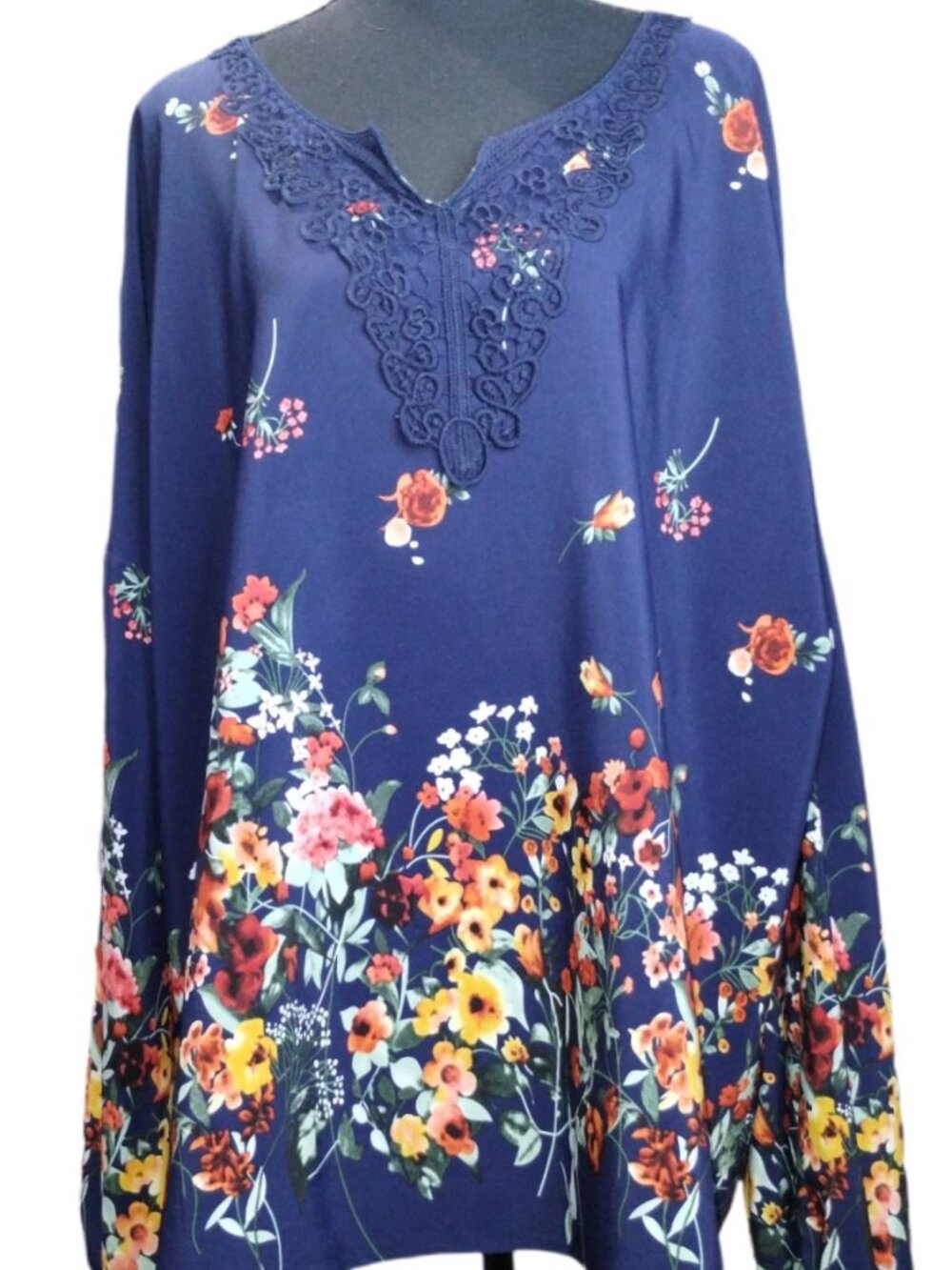 4x Floral and Blue Blouse, Susanne Betro